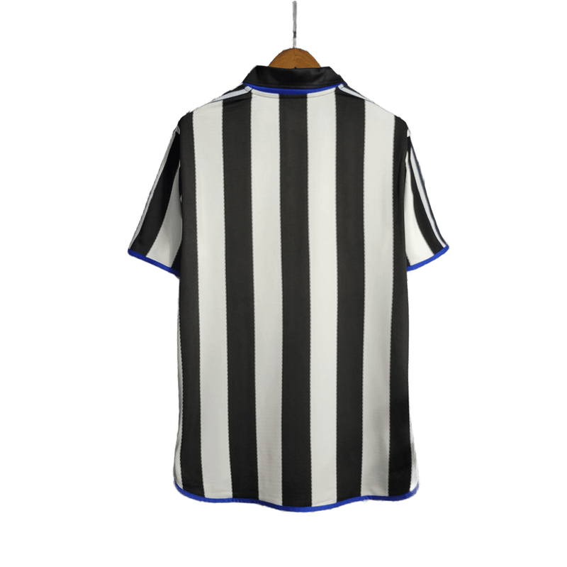 Camisa Retrô Newcastle 2001